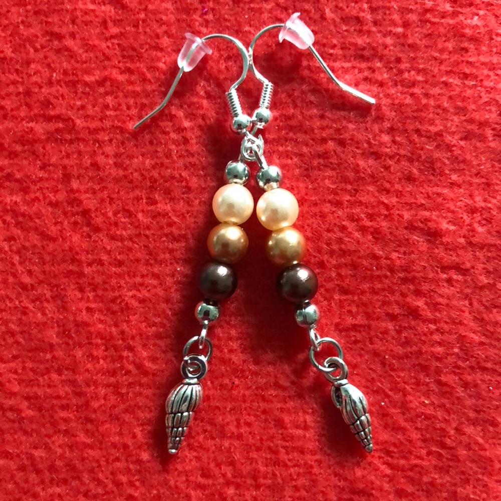 Silver Beaded Dangle Earrings. NWT, Handmade by A Charmed Life.